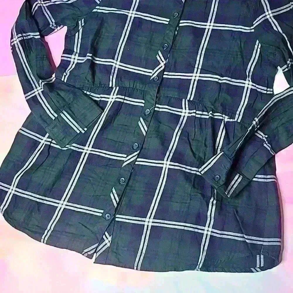 Beachlunchlounge Plaid Button Down Top - Picture 2 of 3